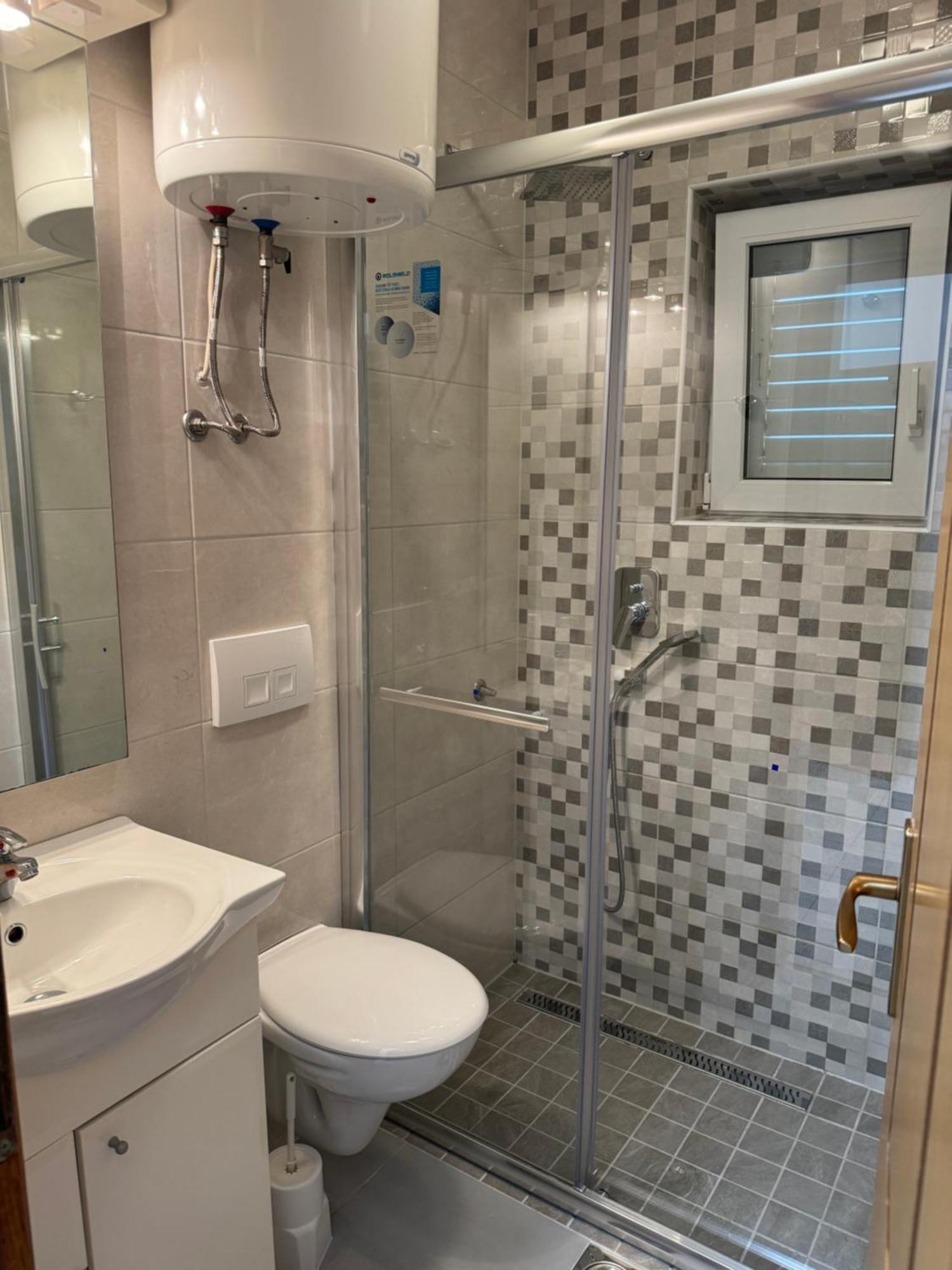 House 100M From The Beach With Free Parking And Breakfast Baska Voda Exterior photo